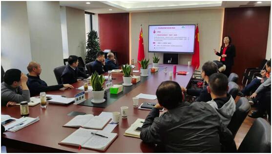 安徽J9集团地产集团公司召开党委理论进建中心组第十二次进建扩大会